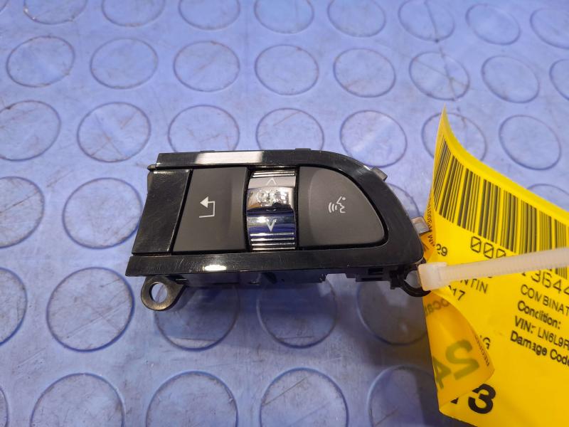 2017-2020 Lincoln Continental Sync Voice Control Steering Wheel Switch OEM GD9T-9E740-BBW