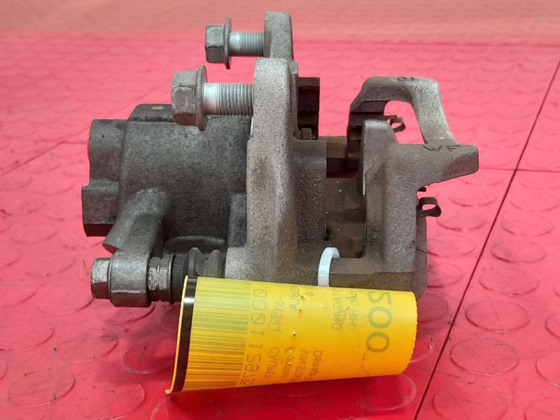 2018 Toyota Highlander Caliper