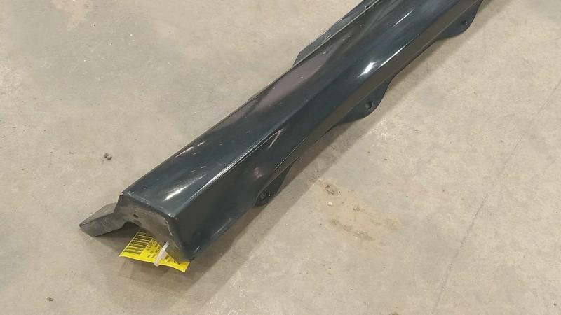 2012 Mercedes R-Class Rocker Moulding