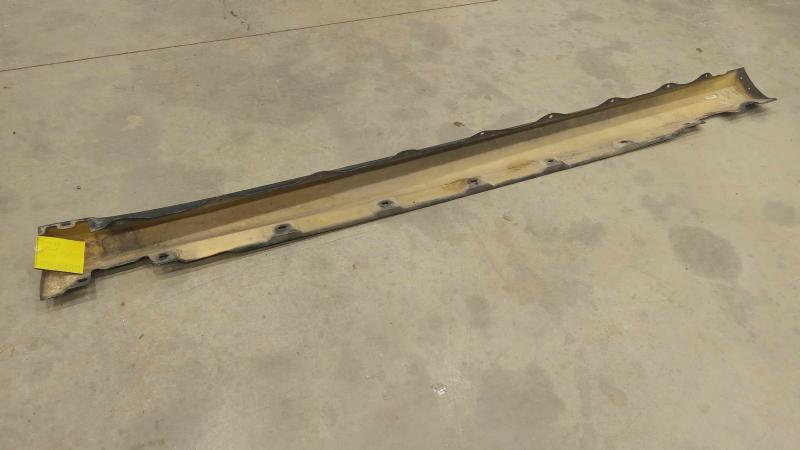 2012 Mercedes R-Class Rocker Moulding