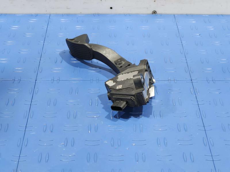 2017 Toyota Corolla Pedal Assembly