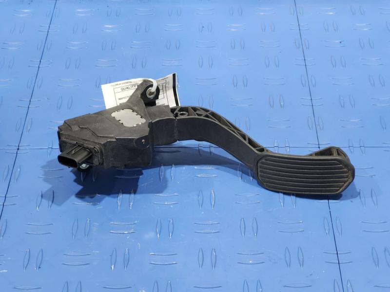 2017 Toyota Corolla Pedal Assembly