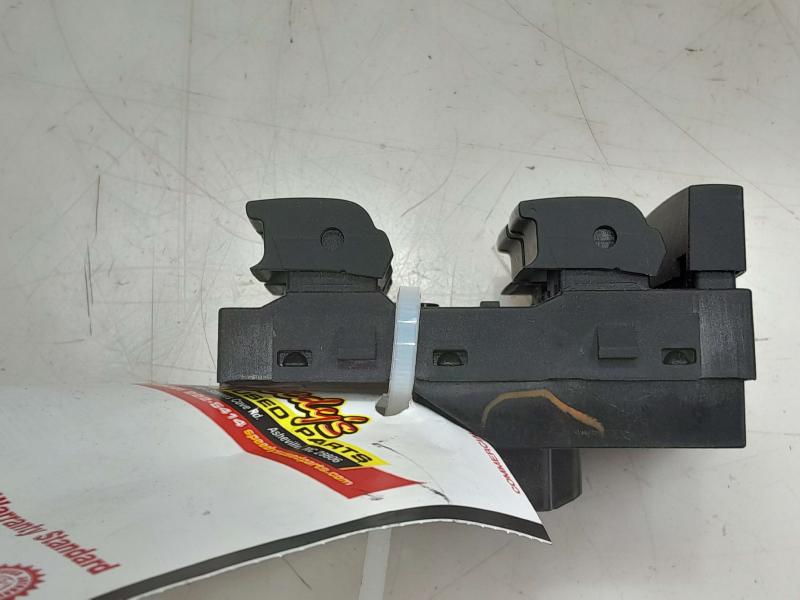 2014 Chevrolet Equinox Door Switch Front