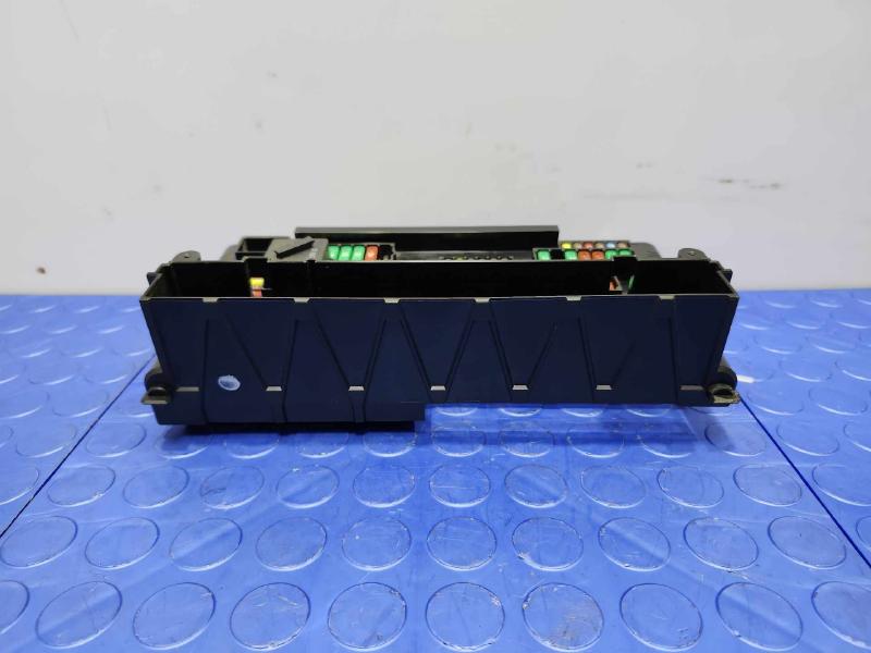 2016 BMW 528I Cabin Fuse Box