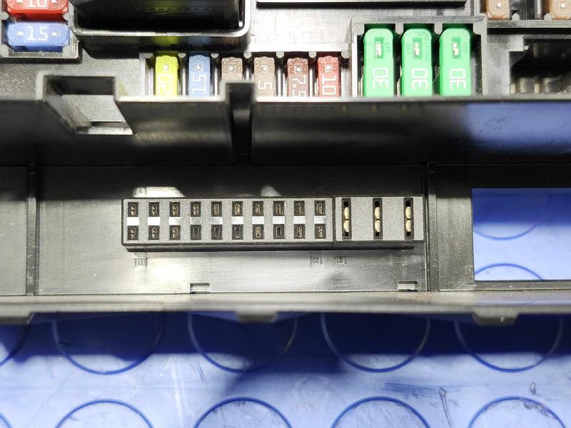 2016 BMW 528I Cabin Fuse Box