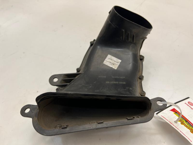 2011 Jaguar XF Air Intake Tube/Resonator