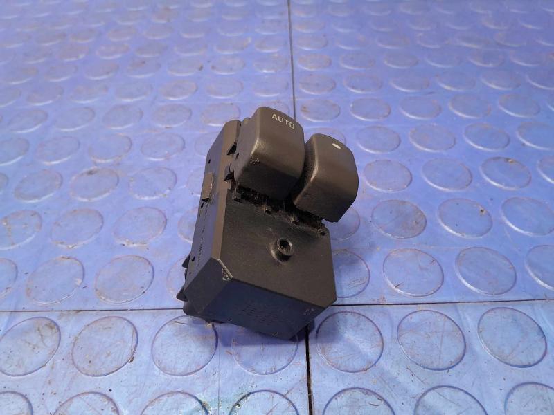 2008 Pontiac Solstice Door Switch Front