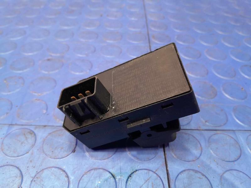 2008 Pontiac Solstice Door Switch Front