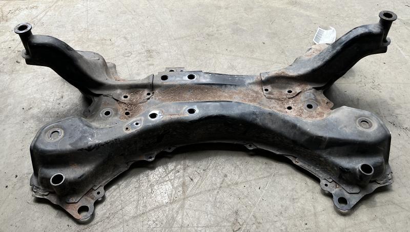 2010 Toyota Prius Crossmember/Cradle/Undercarria