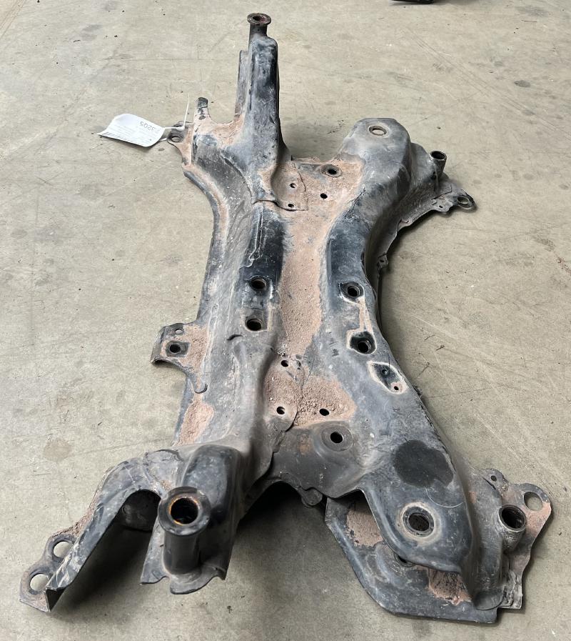 2010 Toyota Prius Crossmember/Cradle/Undercarria