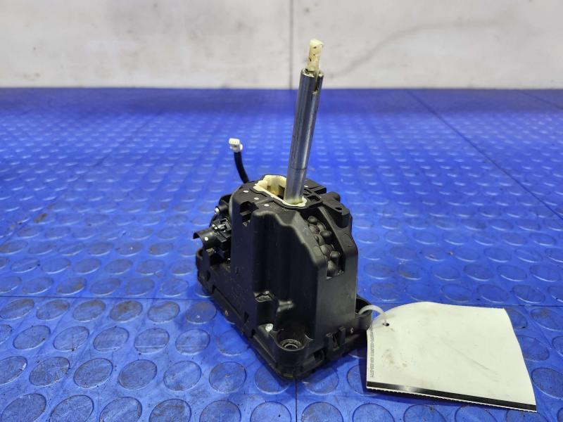 2016 Dodge Challenger Automatic Gear Shifter Assembly Genuine OEM 68205233AI
