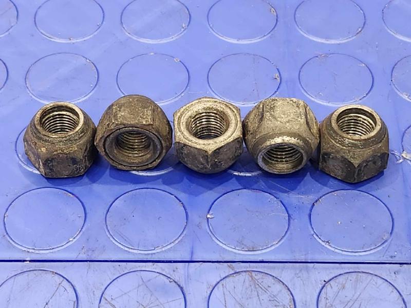 2015 Nissan Rogue Lug Nuts