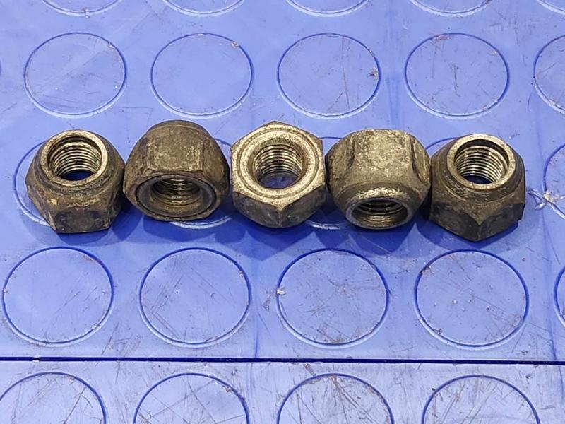 2015 Nissan Rogue Lug Nuts