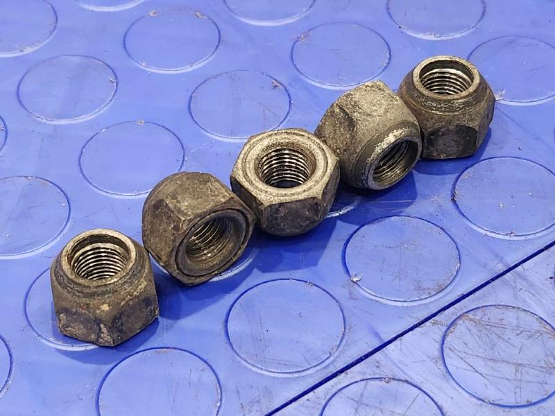 2015 Nissan Rogue Lug Nuts