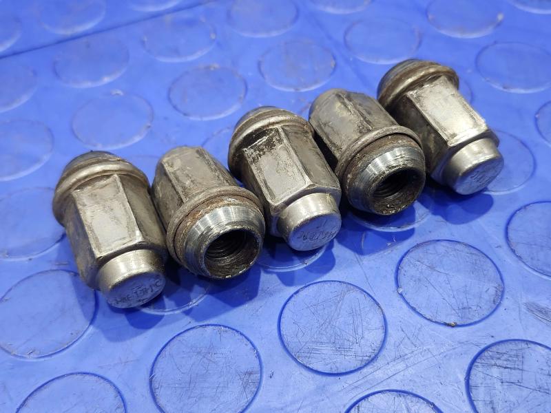 2012 Ford Escape Lug Nuts