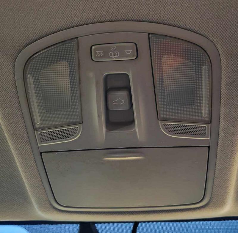 2018 Hyundai Elantra Front Console