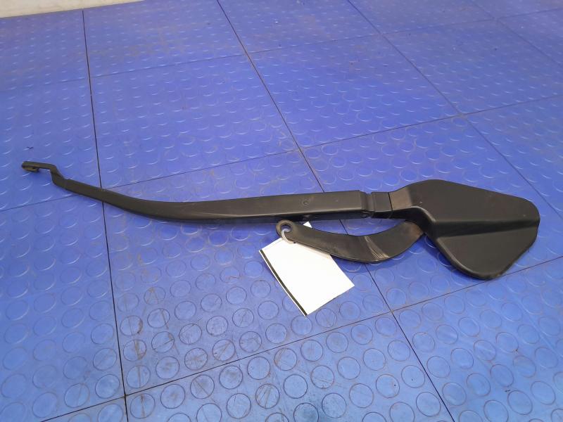 2011 Toyota Prius Wiper Arm