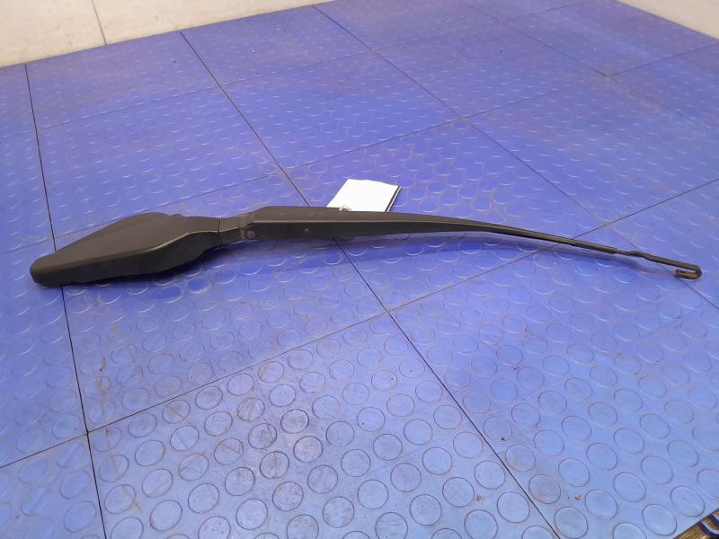 2011 Toyota Prius Wiper Arm
