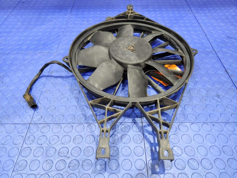 2000-2004 Dodge Dakota Engine Cooling Fan Assembly Genuine OEM 52030033AB