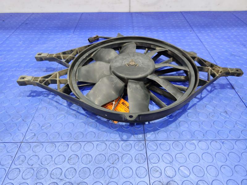 2000-2004 Dodge Dakota Engine Cooling Fan Assembly Genuine OEM 52030033AB