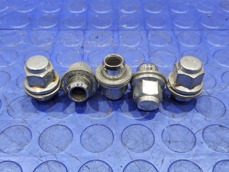 2010 Lexus RX350 RX450H Lug Nuts