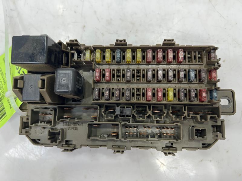1999 Honda CR-V Cabin Fuse Box