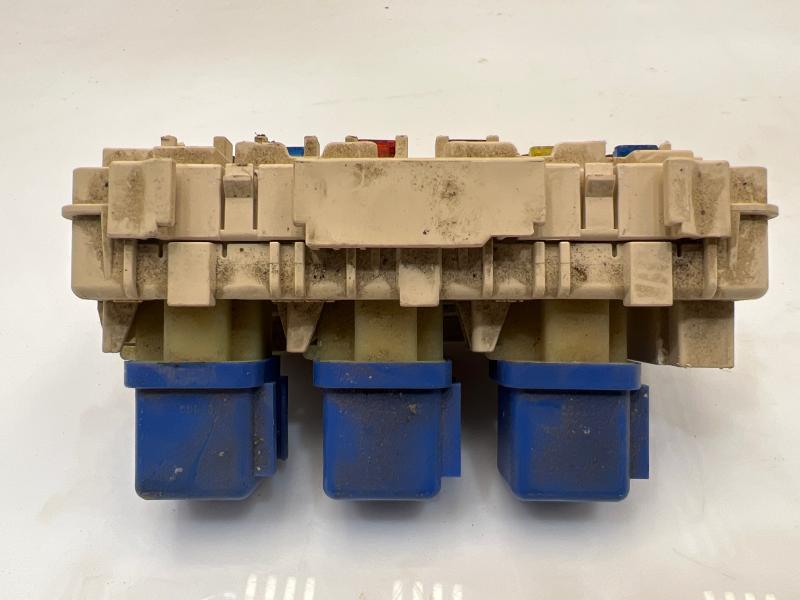 2001 Nissan Xterra Cabin Fuse Box Junction Relay Block OEM