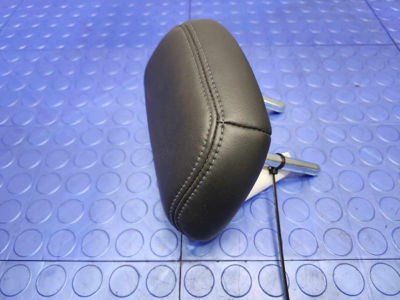 2017 Nissan Maxima Headrest