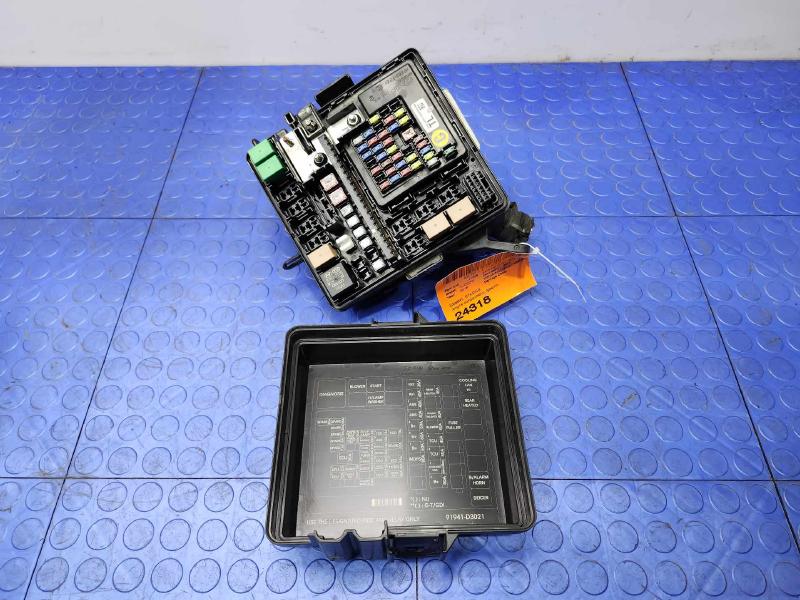 2016 Hyundai Tucson Engine Fuse Box