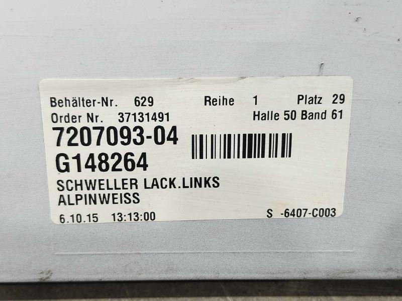 2016 BMW 528I Rocker Moulding