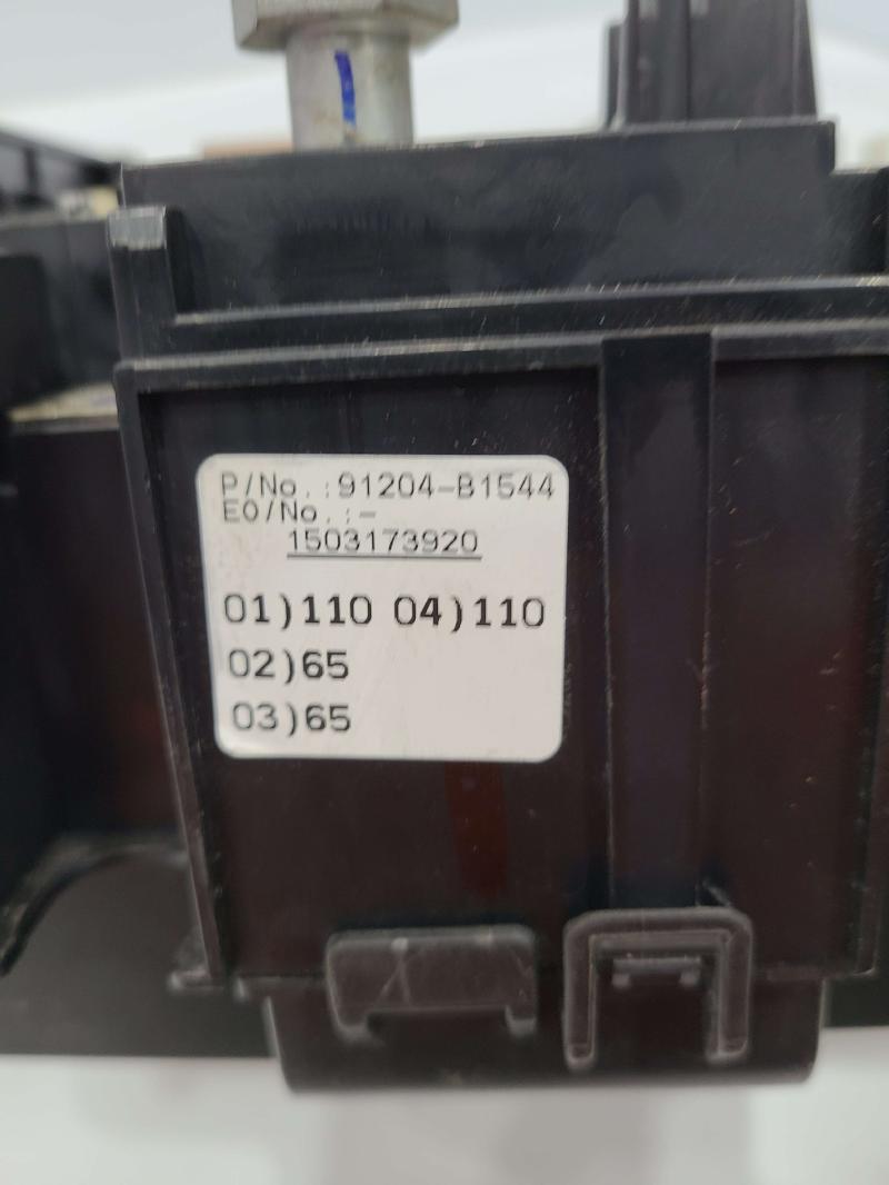 2015 Genesis Genesis Engine Fuse Box