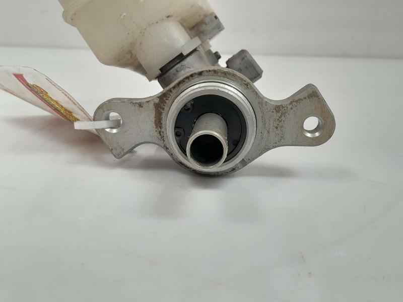 2008 Subaru Impreza Master Cylinder