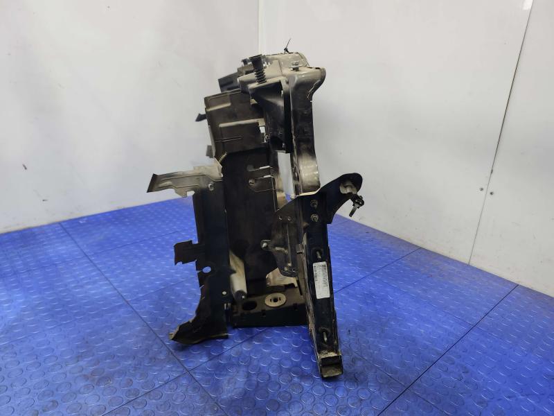 2015 Chrysler 200 Radiator Support
