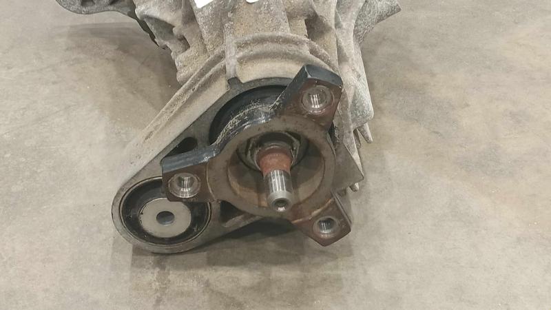 2012 Mercedes R-Class Carrier/Differential Assembly