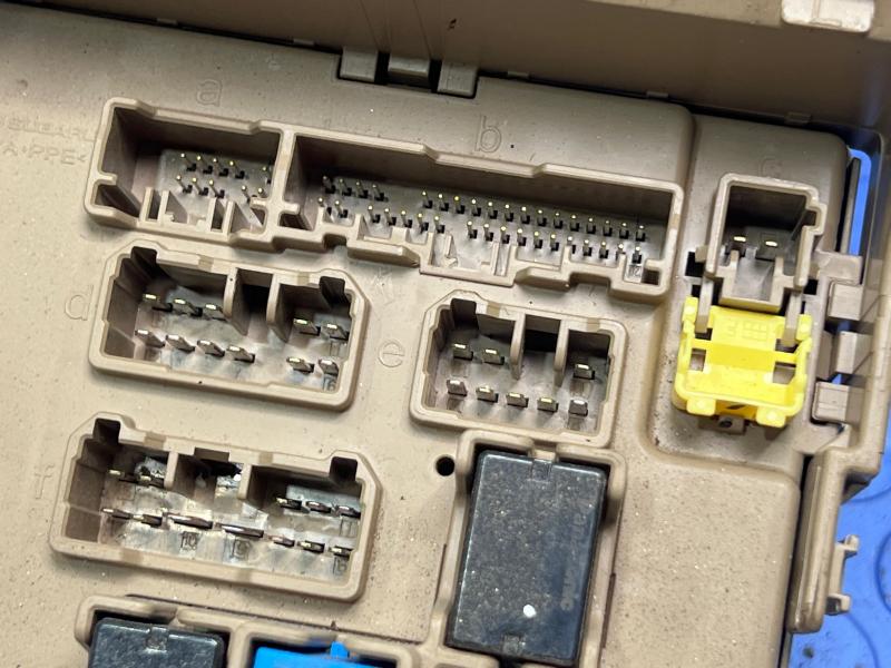 2017 Subaru Legacy Cabin Fuse Box