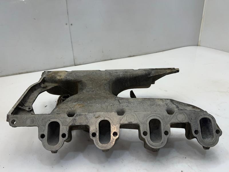 1997 Ford F-350 Intake Manifold