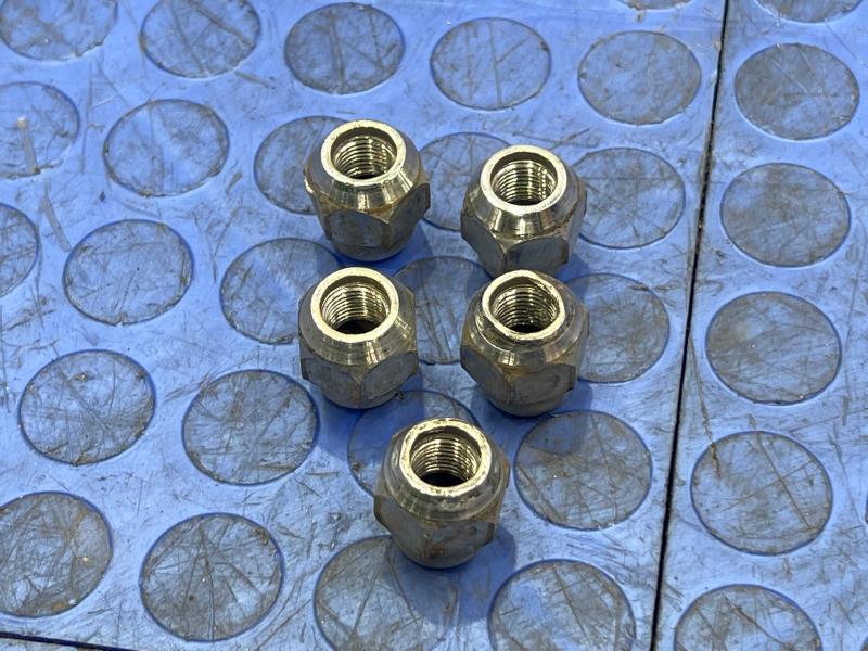 2008 Nissan Titan Lug Nuts