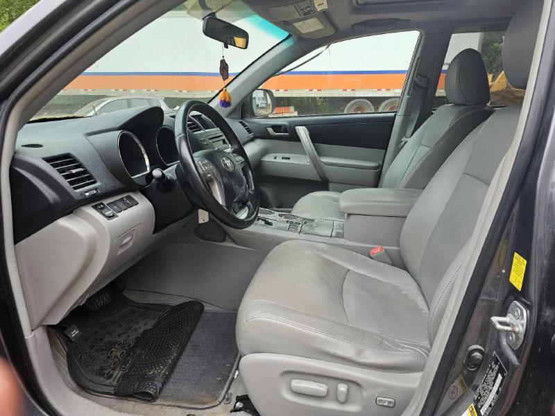 2010 Toyota Highlander Center Pillar