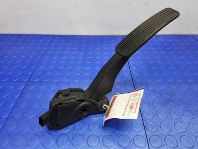 2009-2014 Volkswagen Routan Accelerator Pedal Assembly Genuine OEM 05281225AA