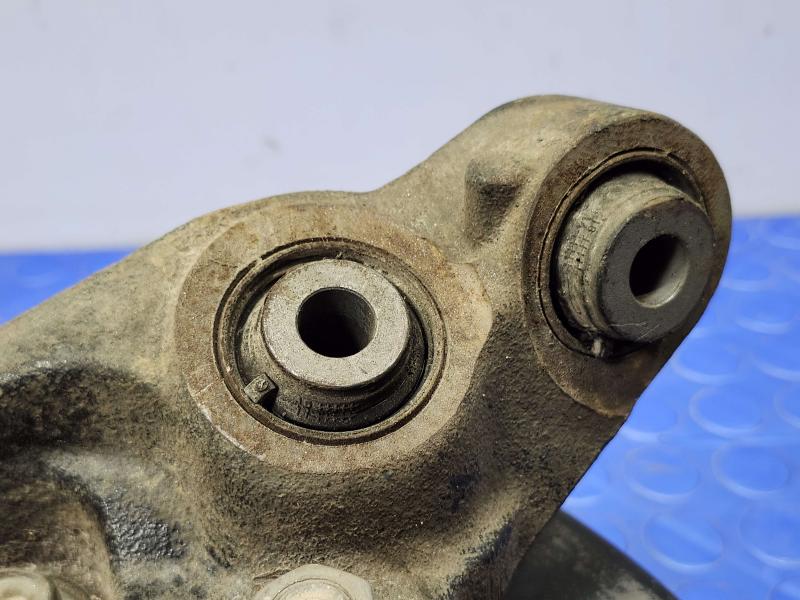 2014 Infiniti QX60 Rear Knuckle/Stub Axle