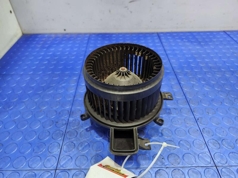 2010 Dodge Challenger Blower Motor
