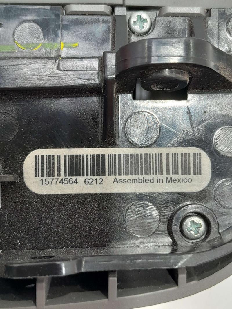 2006-2008 Cadillac Steering Wheel Radio Controls OEM 15774564