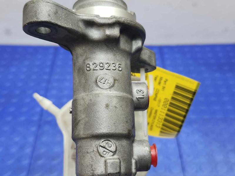 2018-2023 Jeep Compass Brake Master Cylinder Assembly Genuine OEM 68347156AE