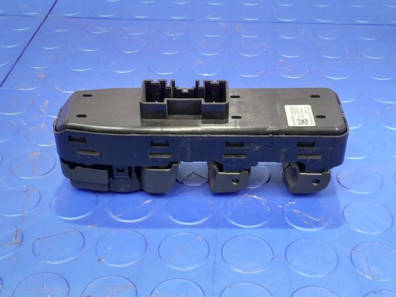 2018 Chevrolet Malibu Door Switch Front