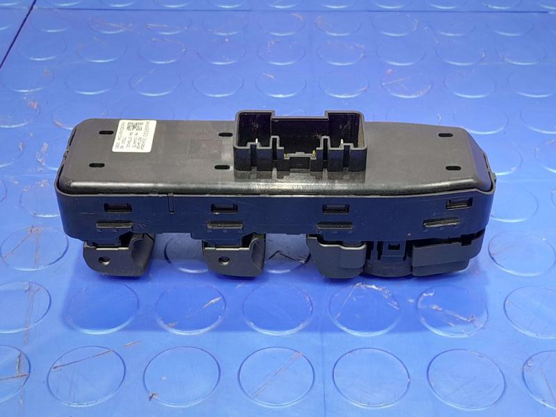 2018 Chevrolet Malibu Door Switch Front