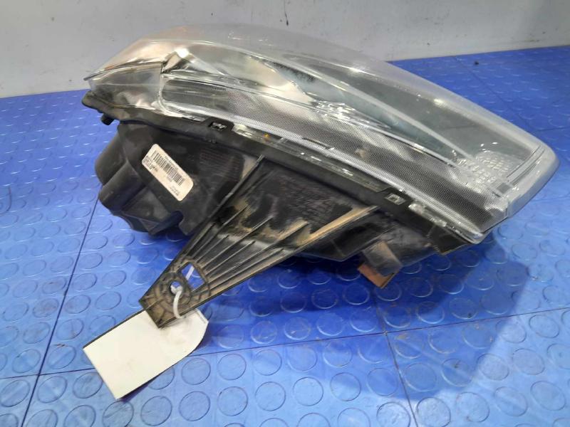 2014 Jeep Grand Cherokee Headlamp Assembly