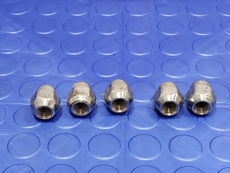2021 Hyundai Sonata Lug Nuts