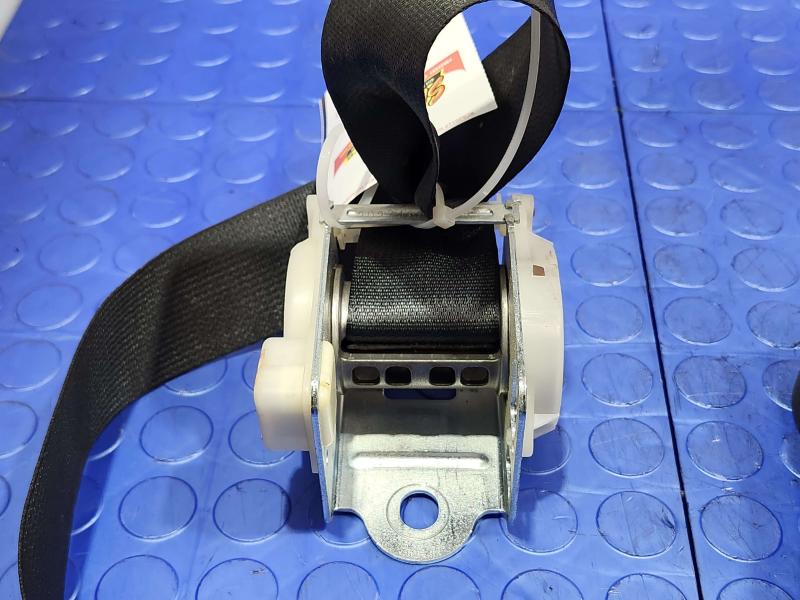 2010 Dodge Challenger Rear Seat Belt