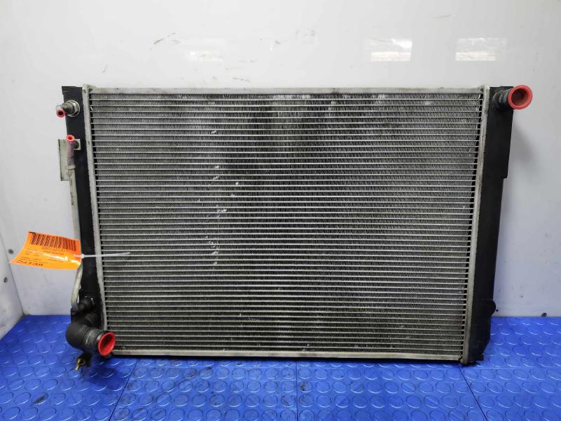 2005 Toyota Sienna Radiator