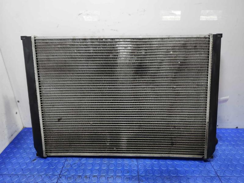 2005 Toyota Sienna Radiator